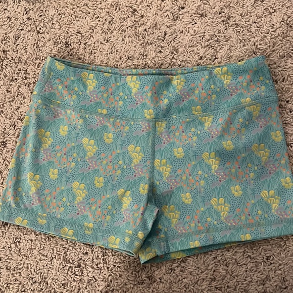Bundle of 5 IAB booty shorts, all size M - Picture 3 of 7